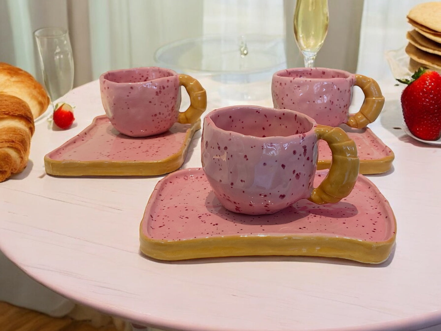 Keramiek Tasje Croissant + Onderzetter Boterham Roze (per set)