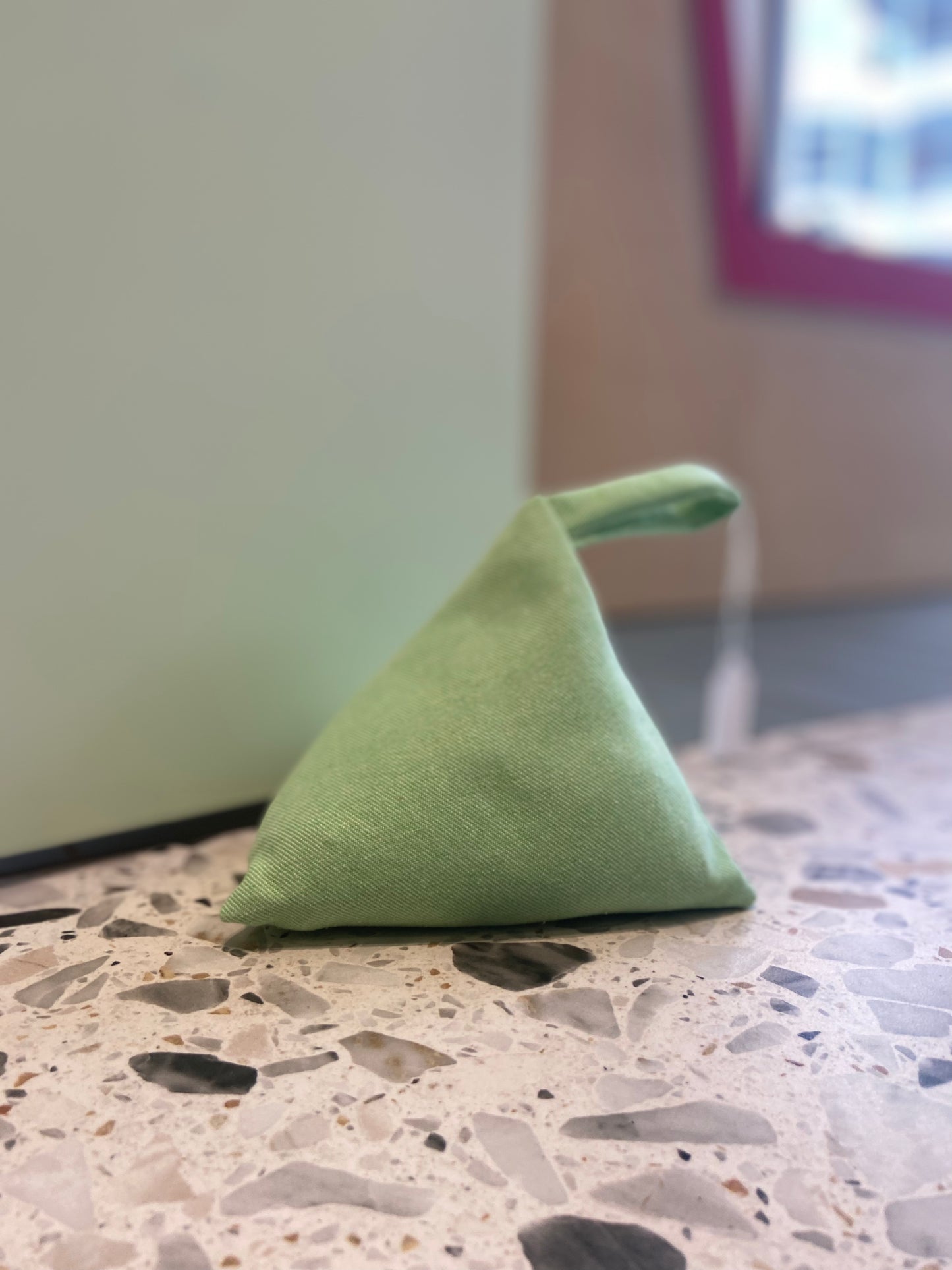 Deurstopper Pyramide met lusje Jeansstof Geel/Groen 1 kg