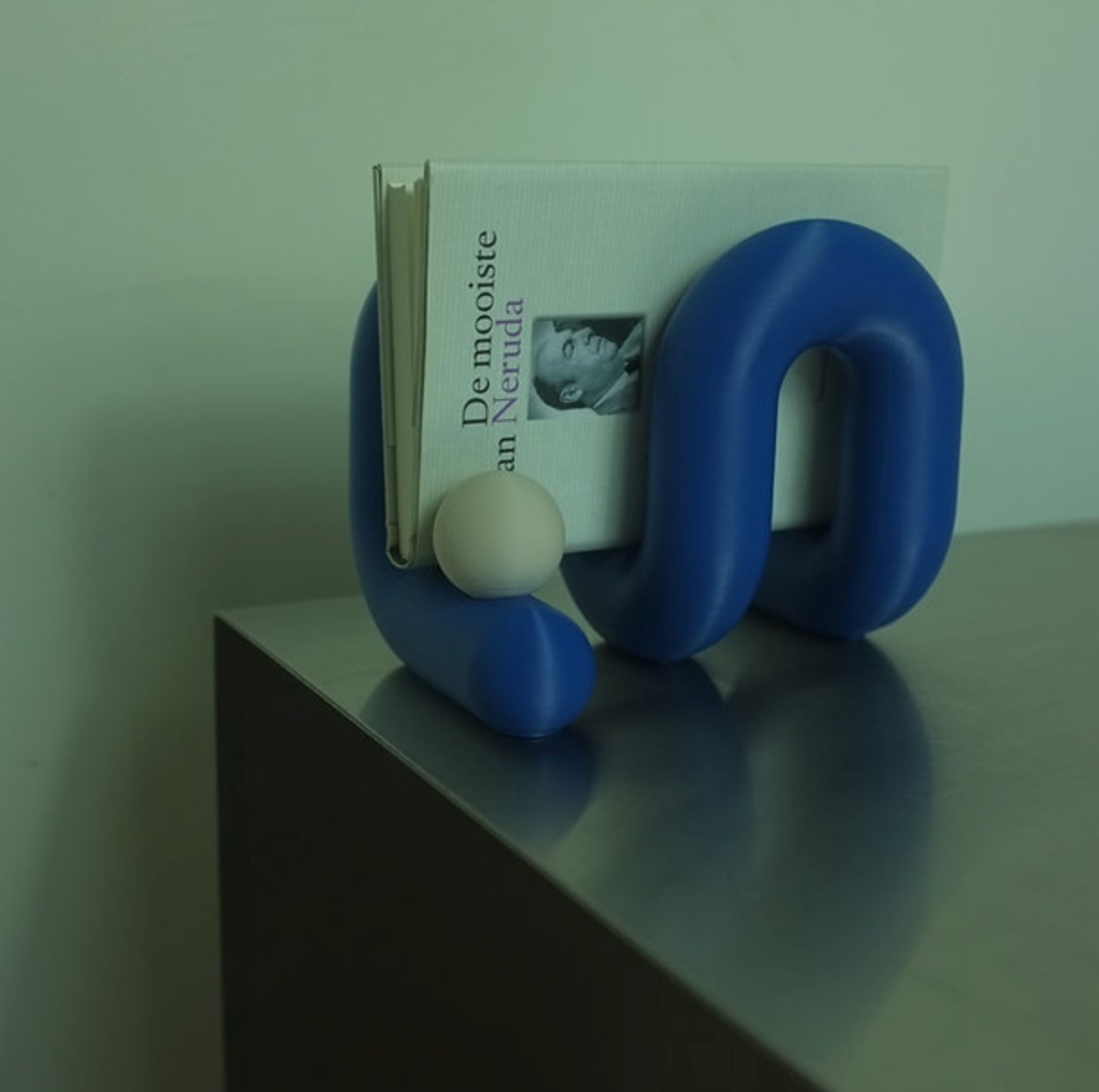 Boekenhouder Design Tubi Bio-3D geprint Blauw/Wit