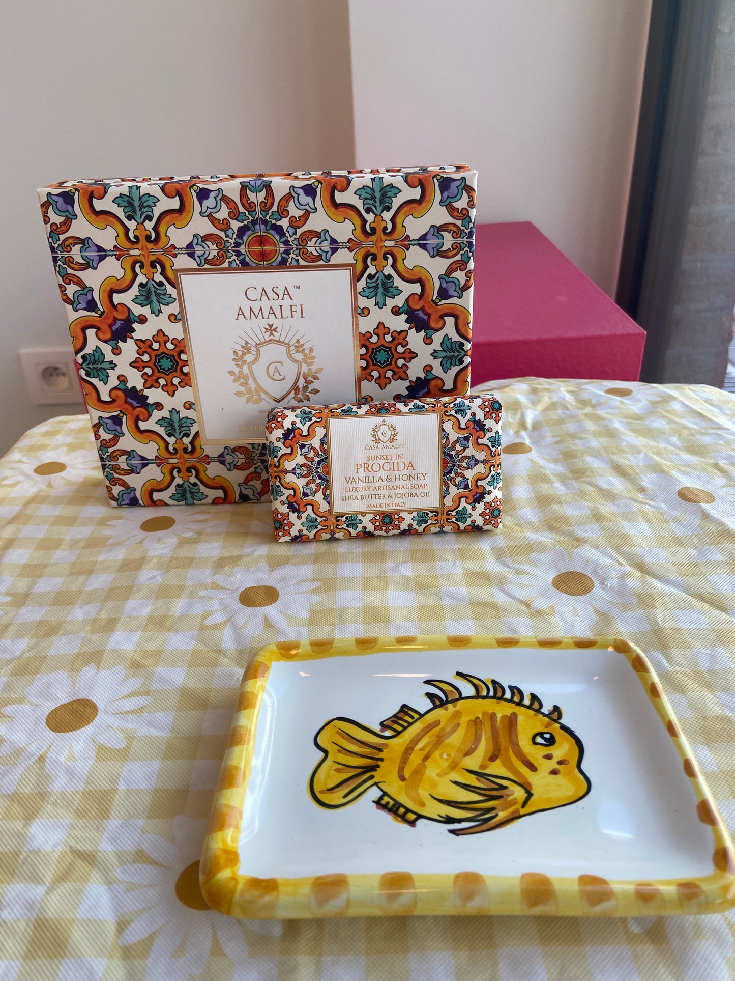 Zeep Artisanaal Giftbox Single Zeep + Handgeschilderd Schaaltje Procida